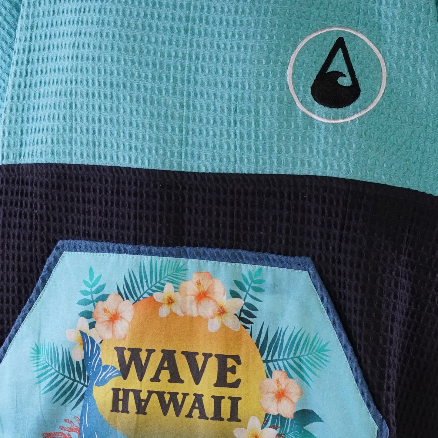 Wave Travel Poncho PAHOA